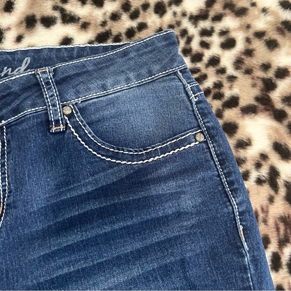 ND Weekend size 8 women’s capris jeans w/decorative back pockets - Picture 5 of 10